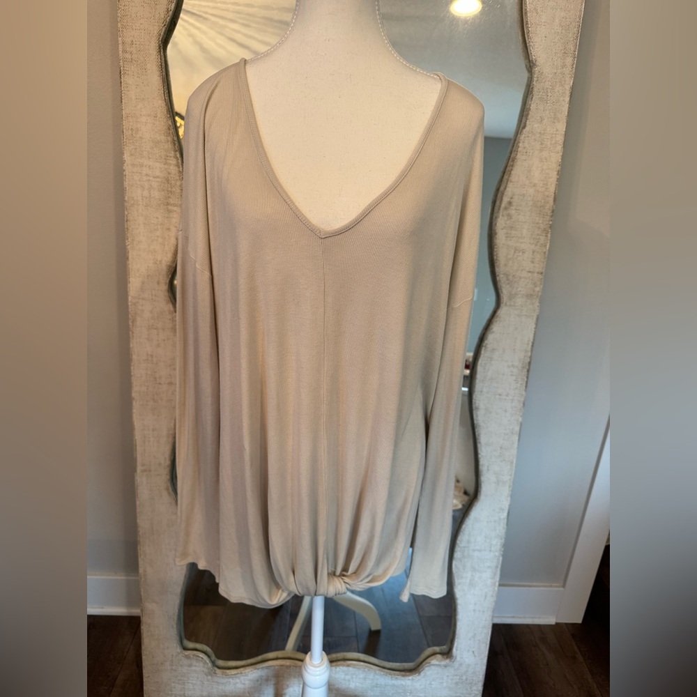 XL Bordeaux Cream Long Sleeve V-Neck Top